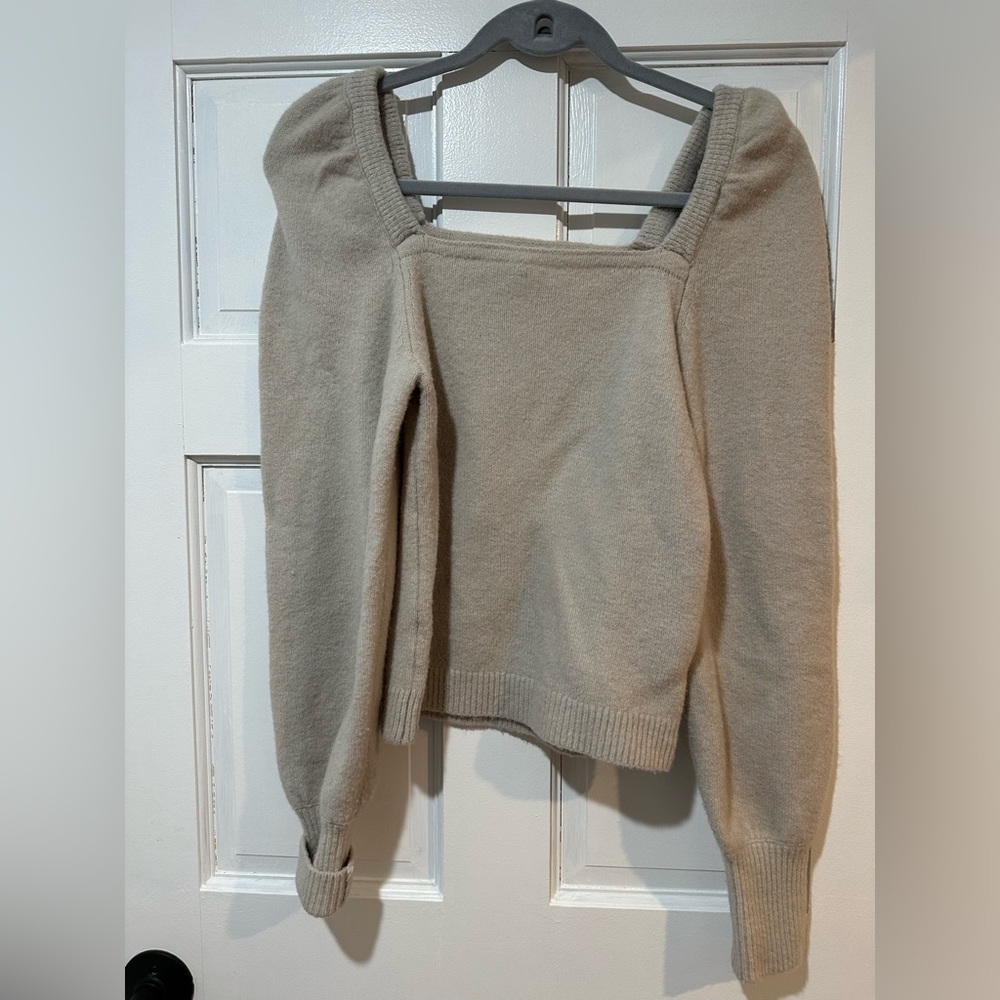 H&M women’s puff sleeve square neck sweater in beige